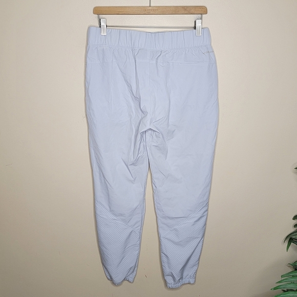 Under Armour | Ligh Gray Jogger Style Pull-On Elastic Waist Pants Size Medium - Picture 6 of 7